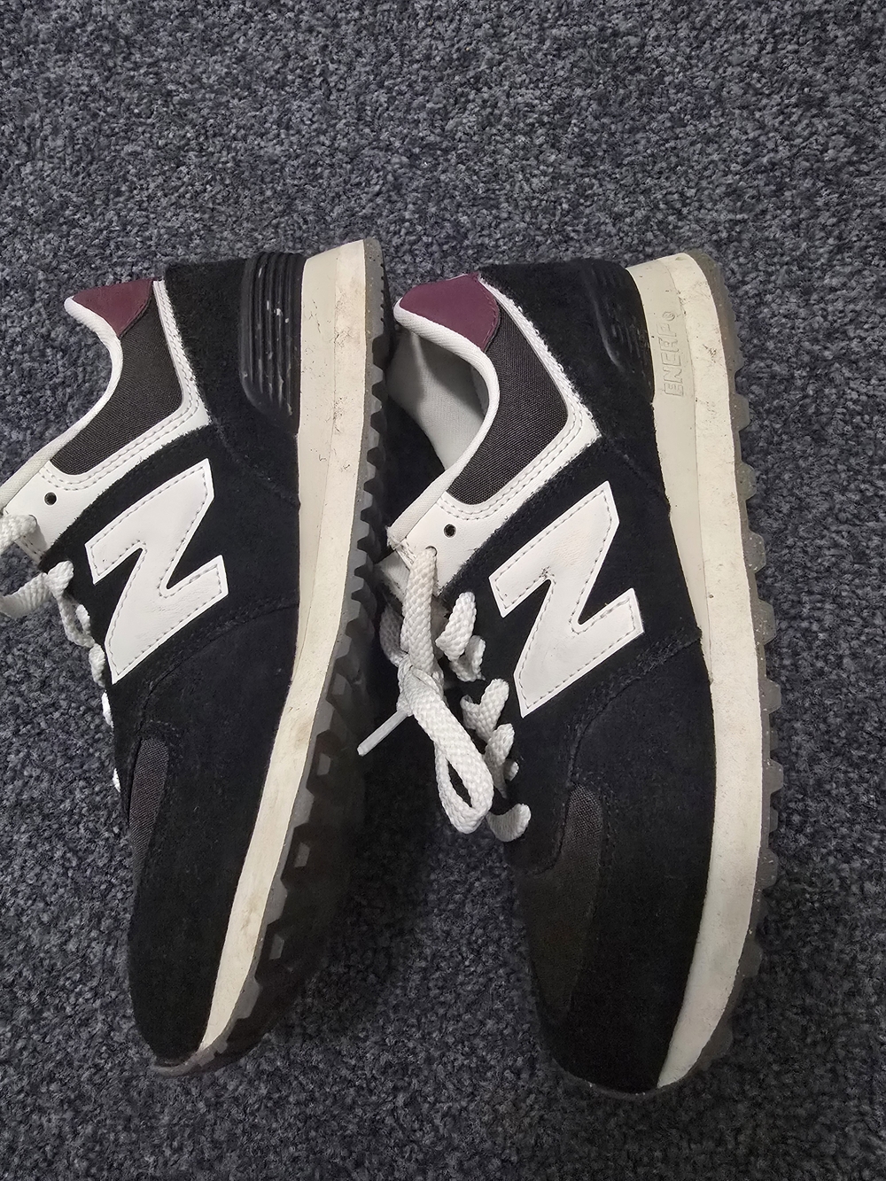 New Balance 574 - Picture 8 of 9